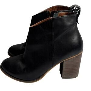 BP Lance Black Leather Zip Ankle Boots